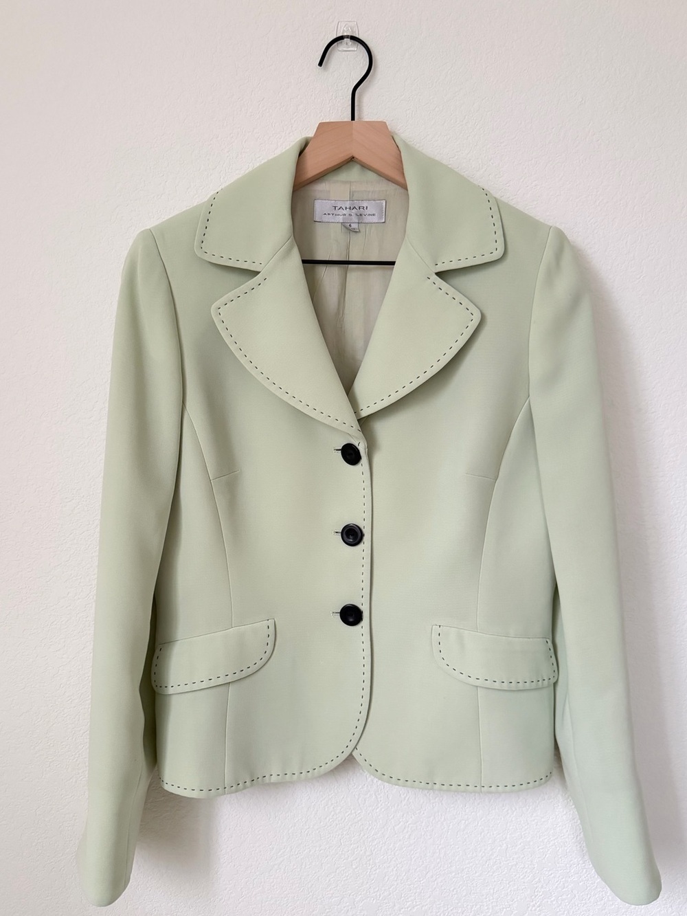 Tahari Arthur Levine Light Green Blazer Black Stitching Size 6